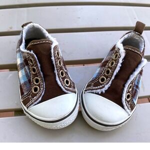 Crazy 8 Plaid Sneakers Slip On Faux Fur‎ Lined Toddler Shoes Size 4